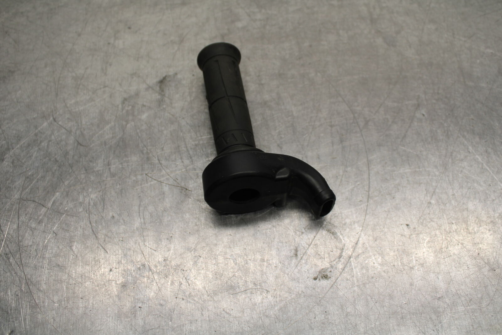 13-17 KAWASAKI NINJA ZX6R ZX636E THROTTLE CABLE LINE HOUSING GUIDE BB735