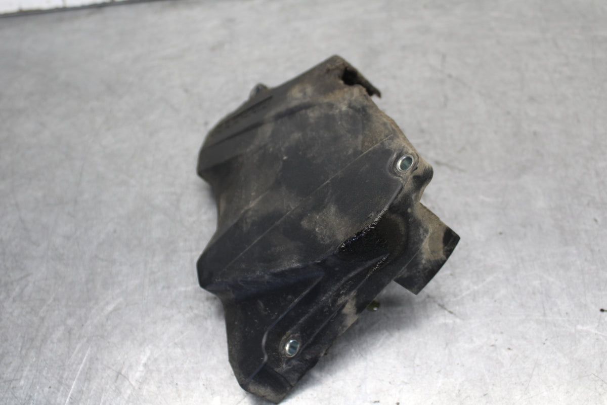 08-09 YAMAHA YZF R6S ENGINE SPROCKET COVER  BB690