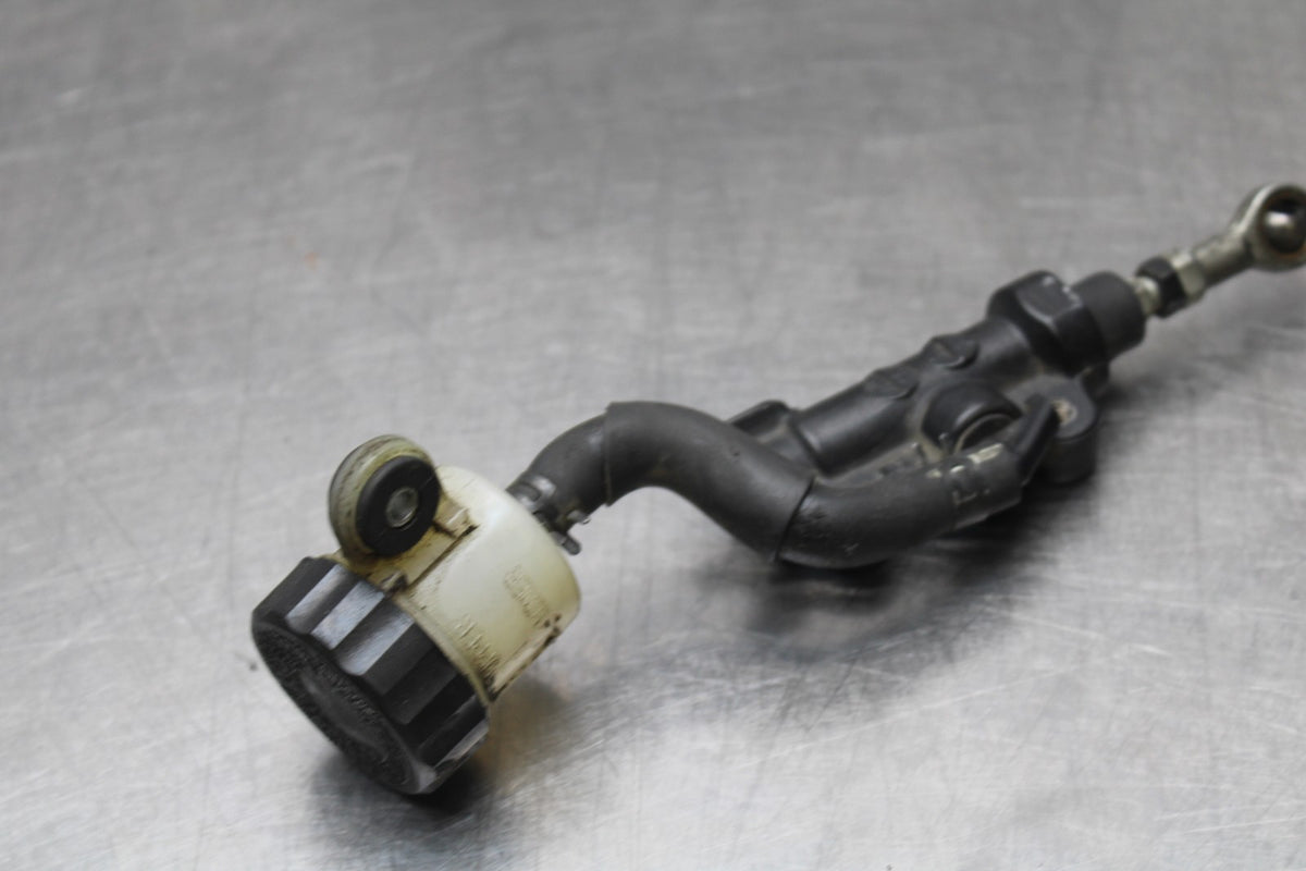 07-08 YAMAHA YZF R1 REAR BACK BRAKE MASTER CYLINDER W RESERVOIR BB771