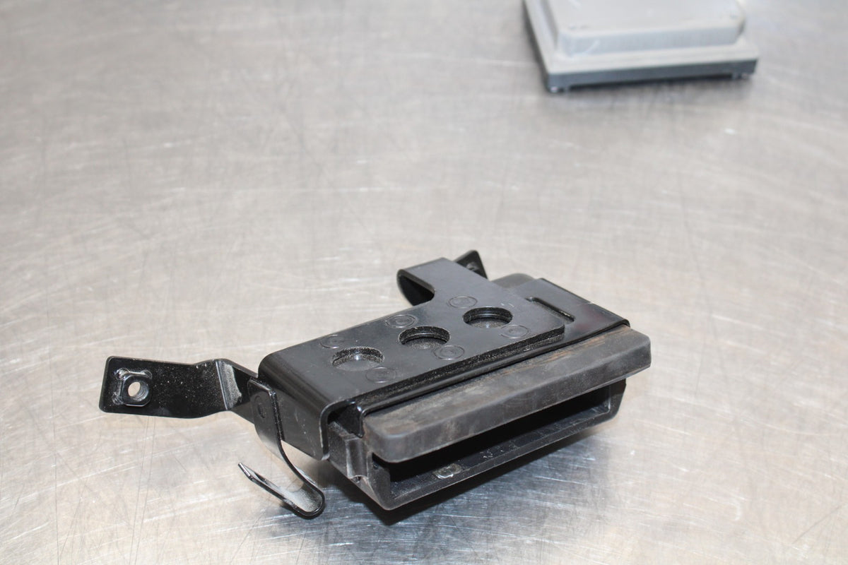 24-25 KAWASAKI NINJA ZX4R RELAY ASSEMBLY BB174