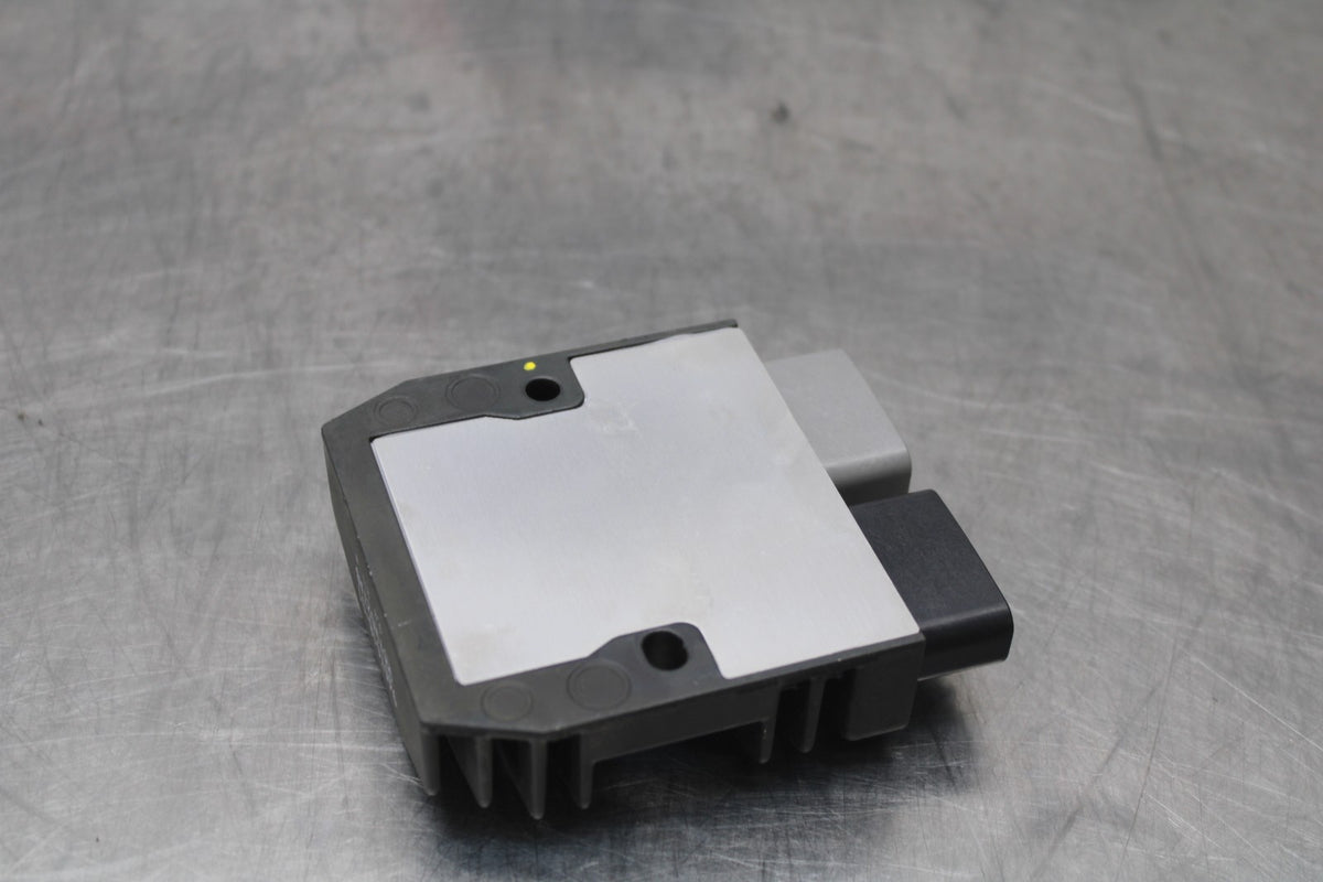 20-23 BMW F900R RECTIFIER VOLTAGE REGULATOR BB923