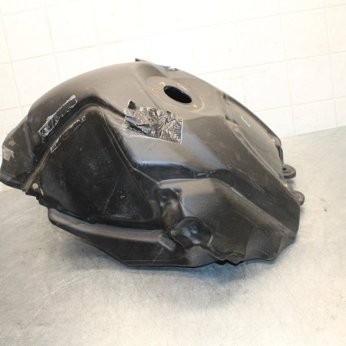2009 Aprilia Shiver 750 SL750 GAS TANK FUEL CELL PETROL RESERVOIR BB506
