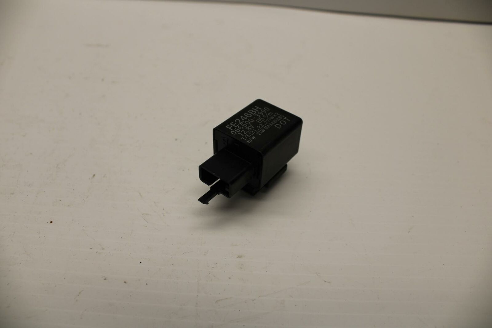 08-16 YAMAHA YZF R6 TURN SIGNAL BLINKER RELAY FLASHER SWITCH BB247