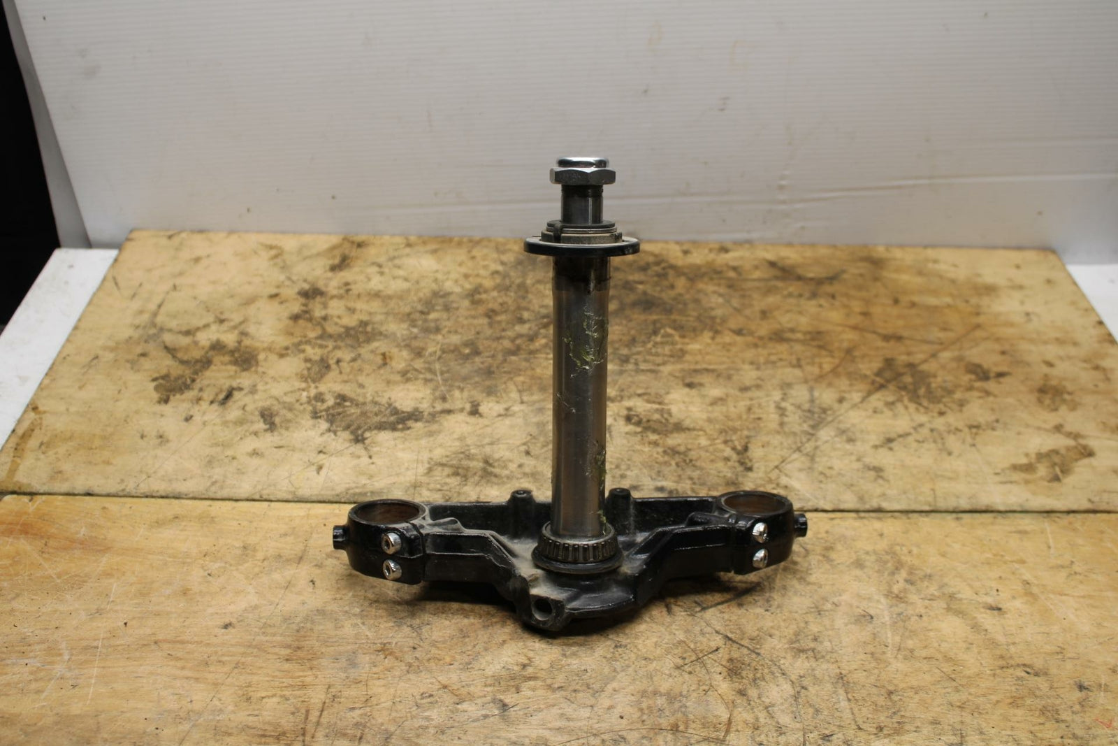 05-08 KAWASAKI VULCAN 1500 VN1500N CLASSIC FRONT FORKS  LOWER TRIPLE TREE BB343