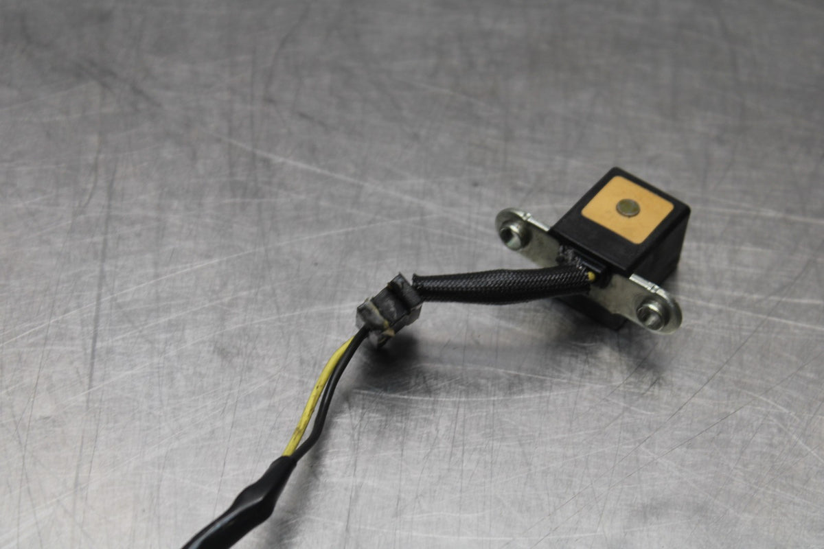08 KAWASAKI NINJA ZX10R ENGINE MOTOR COIL PICKUP PULSE PULSER SENSOR BB902