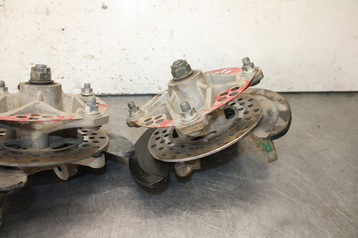 01-05 YAMAHA RAPTOR 660R FRONT WHEEL RIGHT LEFT HUB SET 5LP-25111-20-00  BB695