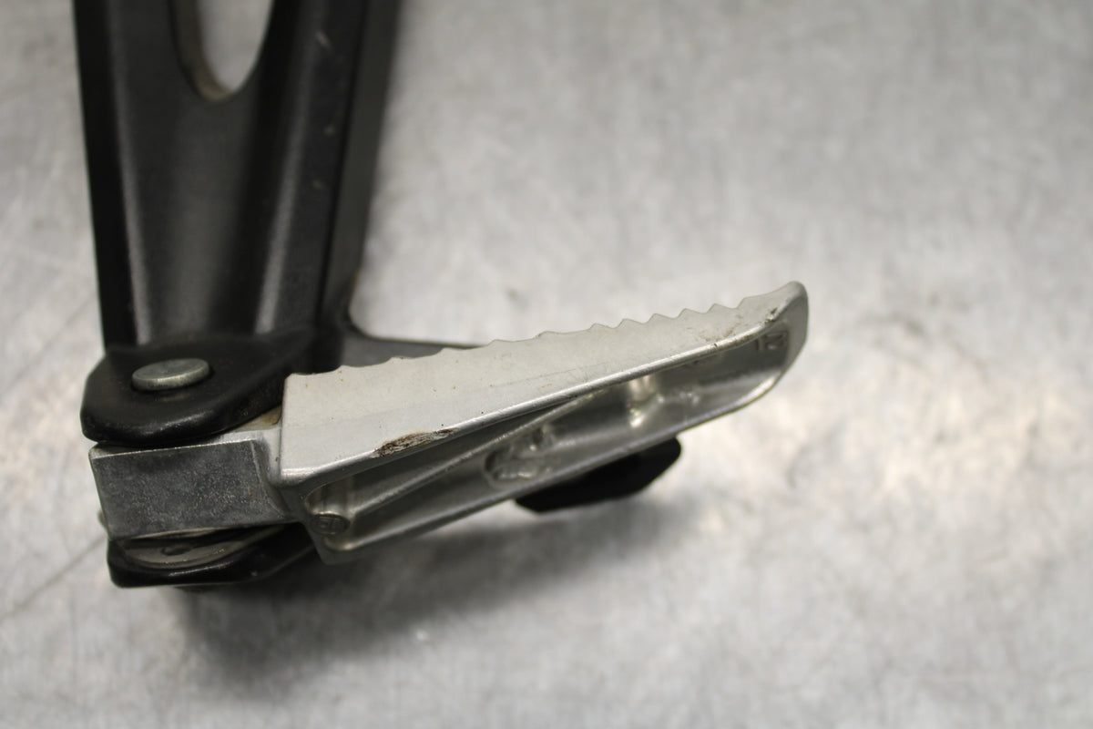 11-17 SUZUKI GSXR600 RIGHT REAR BACK PASSENGER PEG BB132