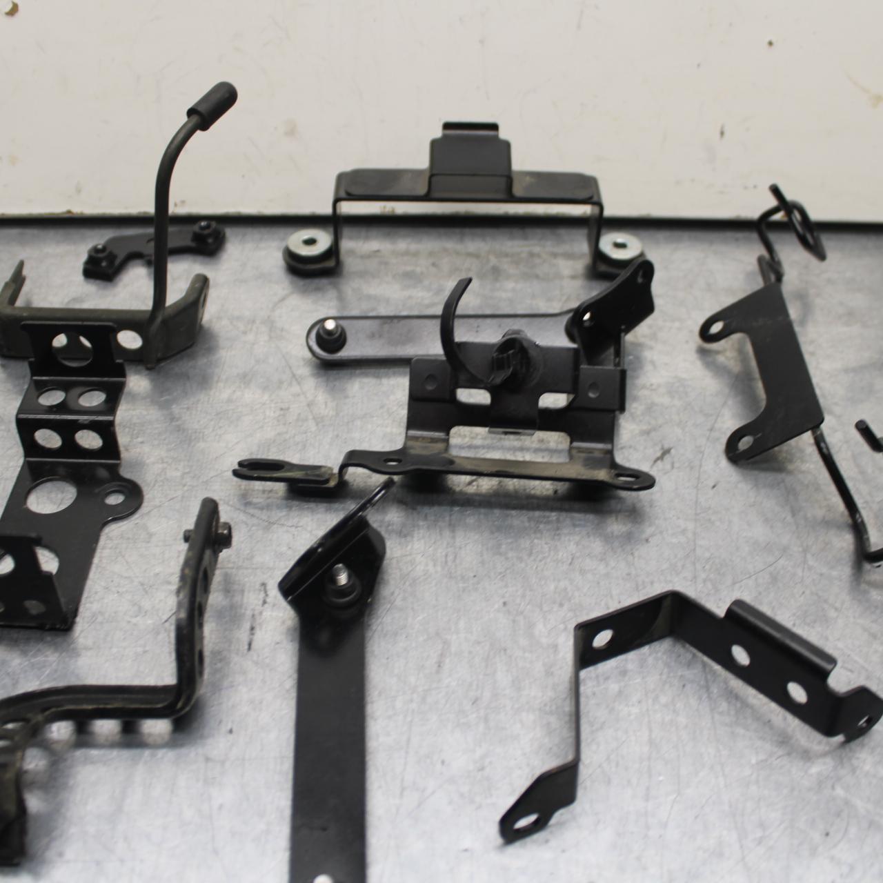 17-20 KAWASAKI 650 EX650 ABS GAS TANK RESERVOIR BRACKET AND MISCELLANEOUS BB88