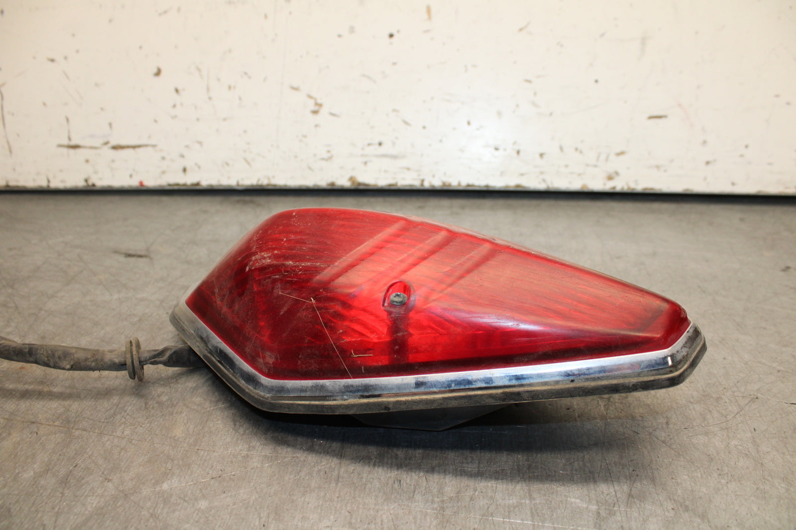 02-04 HONDA VTX1800S TAILLIGHT REAR TAIL BRAKE LIGHT BB712