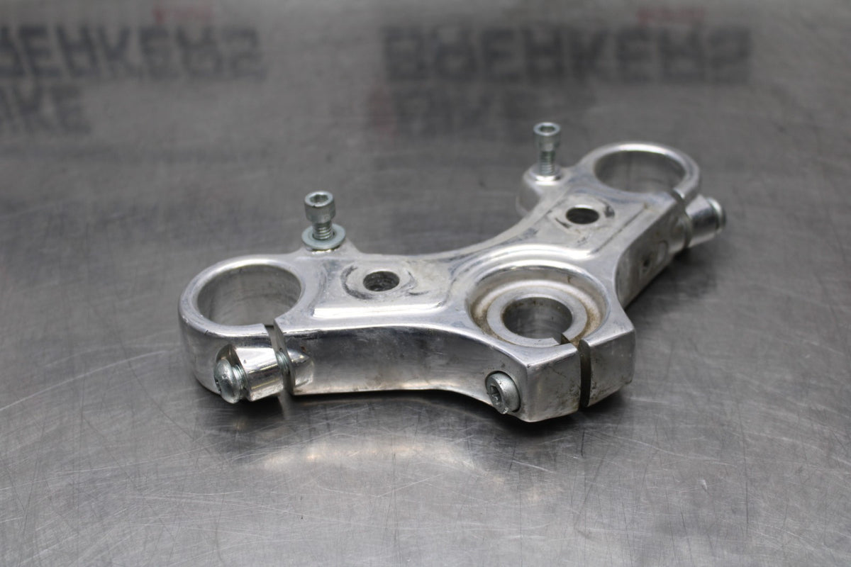 07 HARLEY-DAVIDSON SPORTSTER 1200 CUSTOM XL1200C UPPER TRIPLE TREE CLAMP BB833