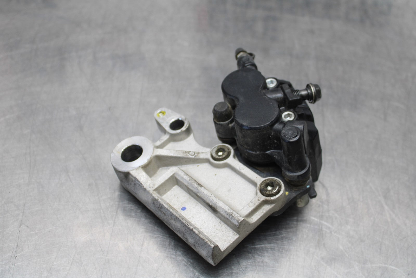 13-17 KAWASAKI NINJA 300 EX300 ABS REAR BACK BRAKE CALIPER W MOUNT BRACKET BB187