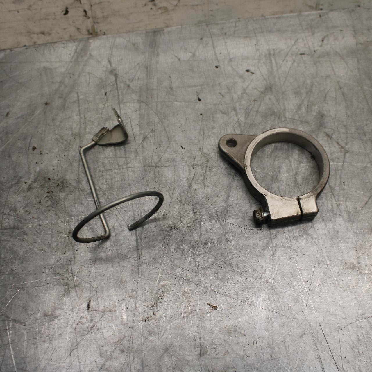 91-92 SUZUKI GSXR750 M  STEERING DAMPER STABILIZER BRACKET BB493