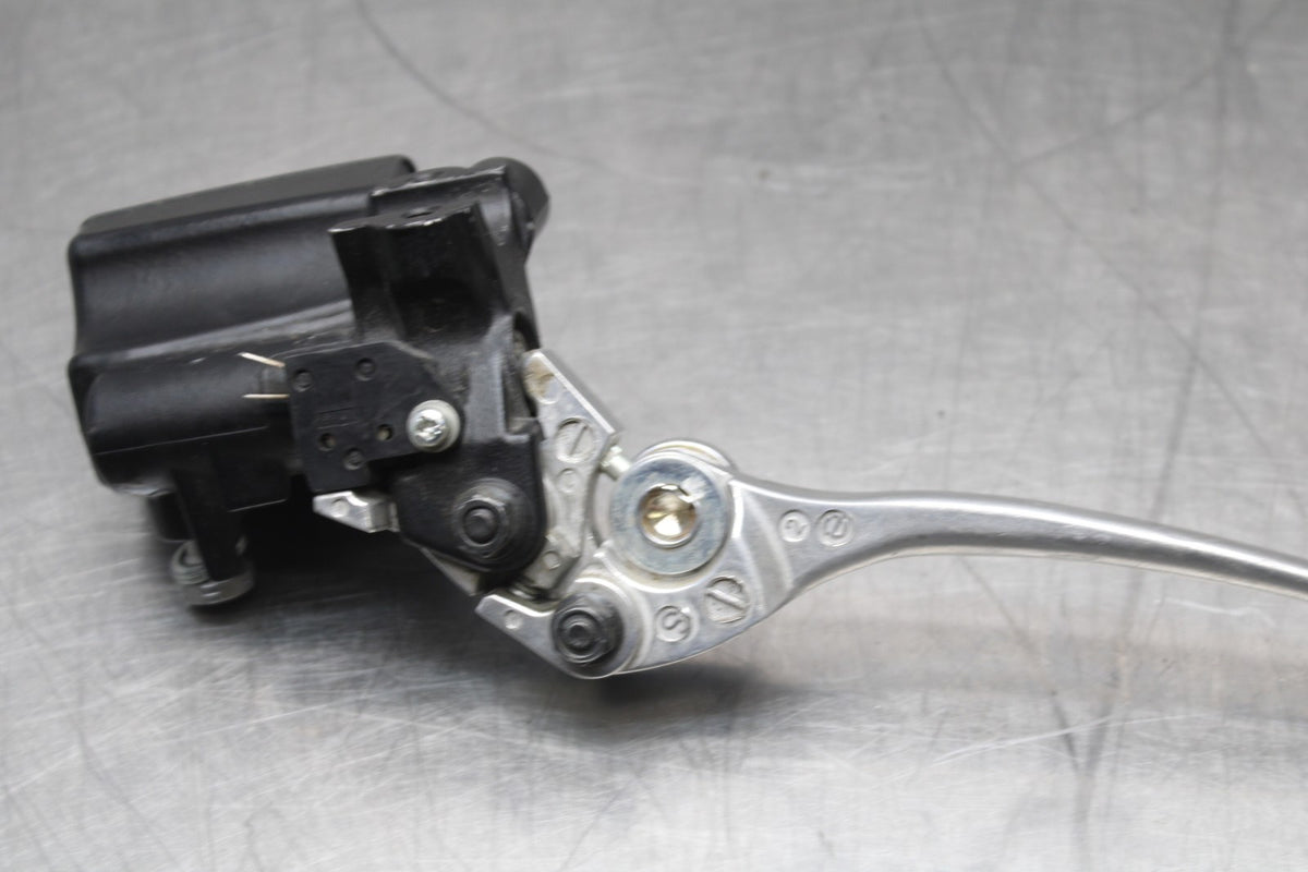 14 TRIUMPH STREET TRIPLE ABS FRONT BRAKE MASTER CYLINDER w/ LEVER BB808
