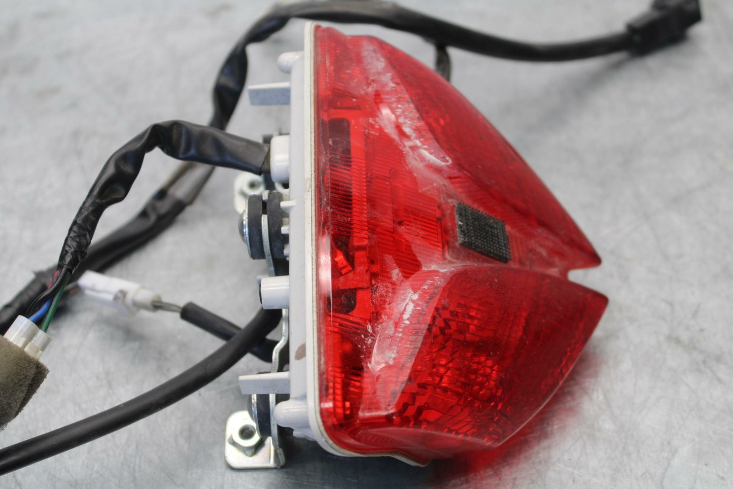 15-21 SUZUKI GSXR600 REAR TAIL TAILLIGHT BACK BRAKE LIGHT BB418 B