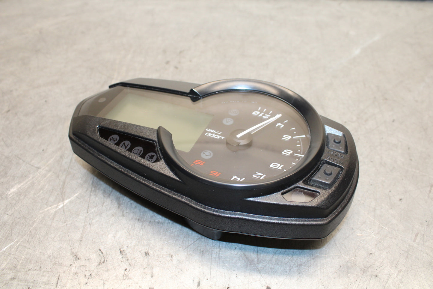 13-18 KAWASAKI NINJA ZX6R SPEEDO TACH GAUGES DISPLAY CLUSTER SPEEDOMETER BB666