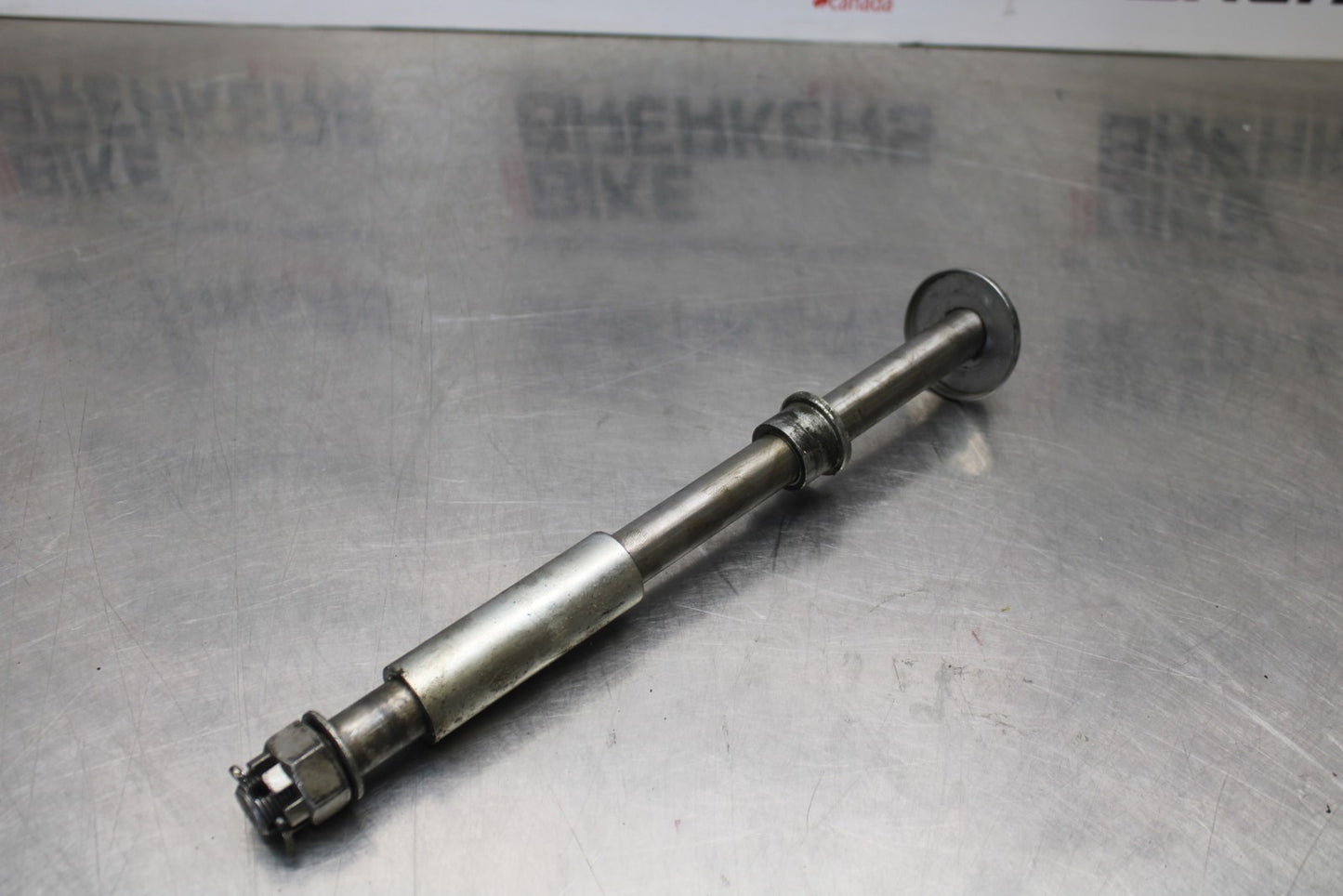 03-08 KAWASAKI VULCAN 1600 REAR AXLE BACK WHEEL RIM PIVOT BOLT AXEL BB196