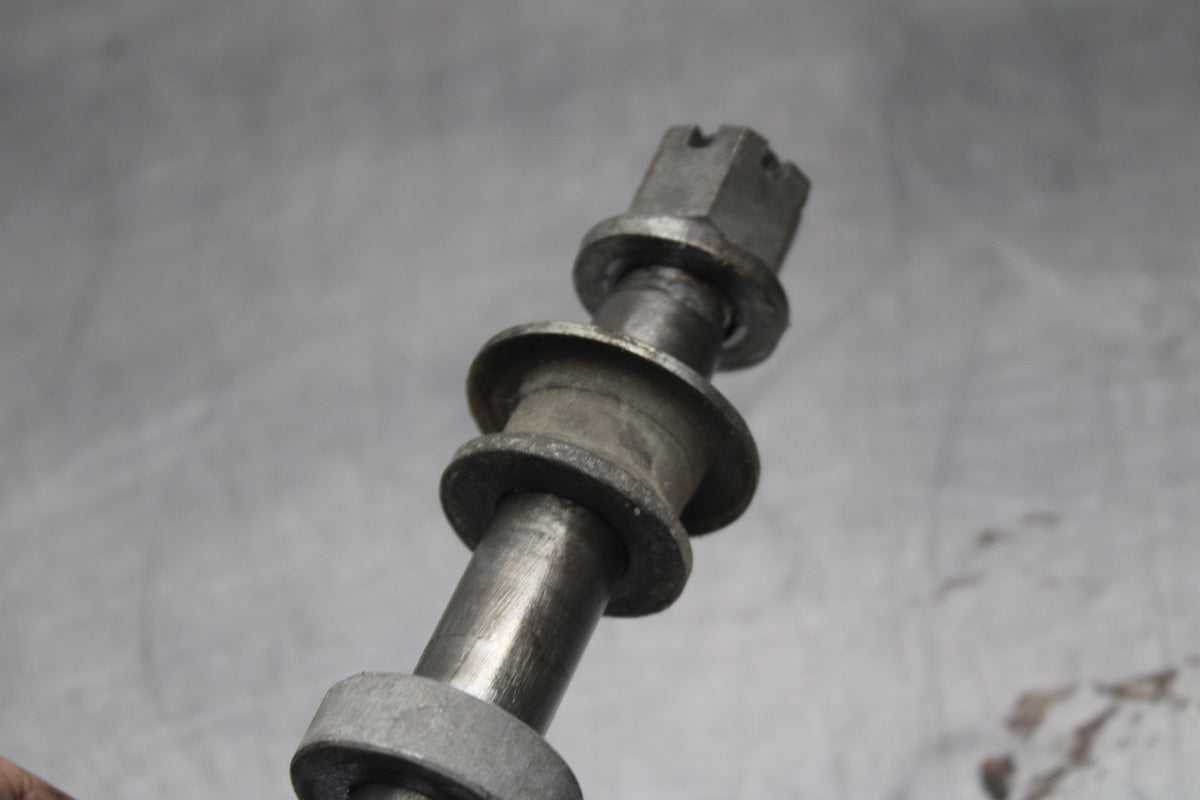 77 SUZUKI GS750 REAR AXLE BACK WHEEL RIM PIVOT BOLT AXEL 64711-37000 BB779