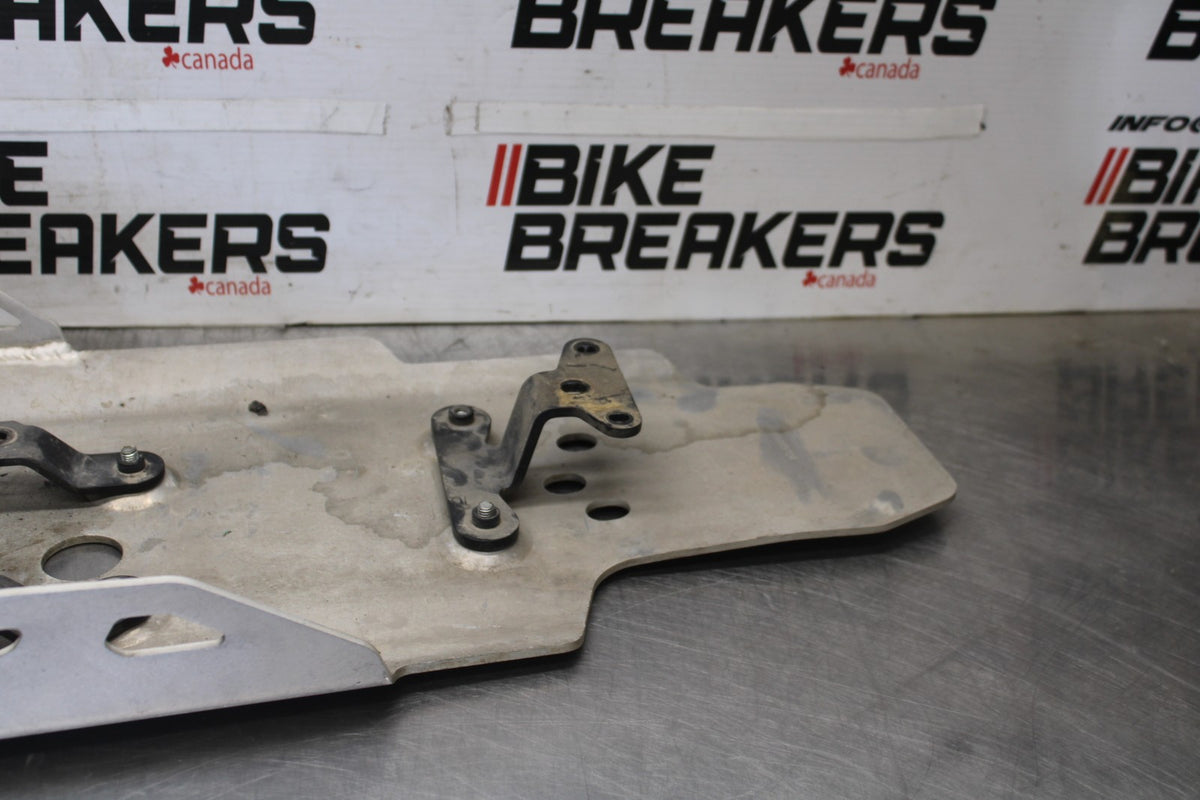 19 BMW F750GS SKID PLATE TRAY LOWER ENGINE FRAME GUARD BB938