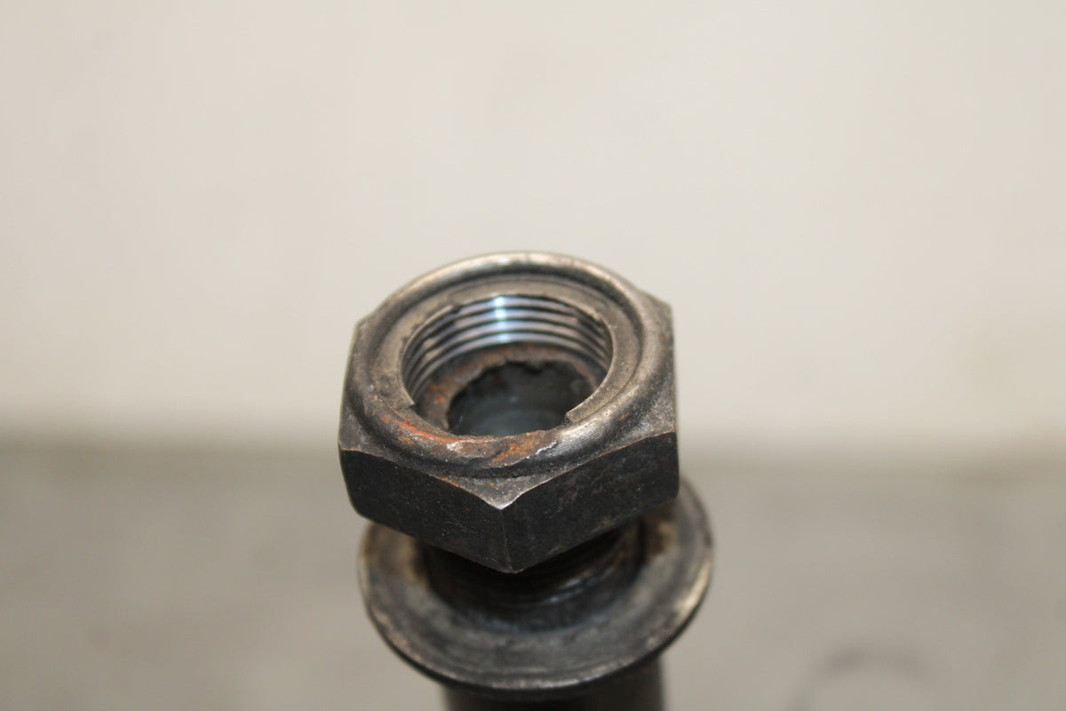 06-07 HONDA CBR1000RR REAR AXLE BACK WHEEL RIM PIVOT BOLT AXEL BB756