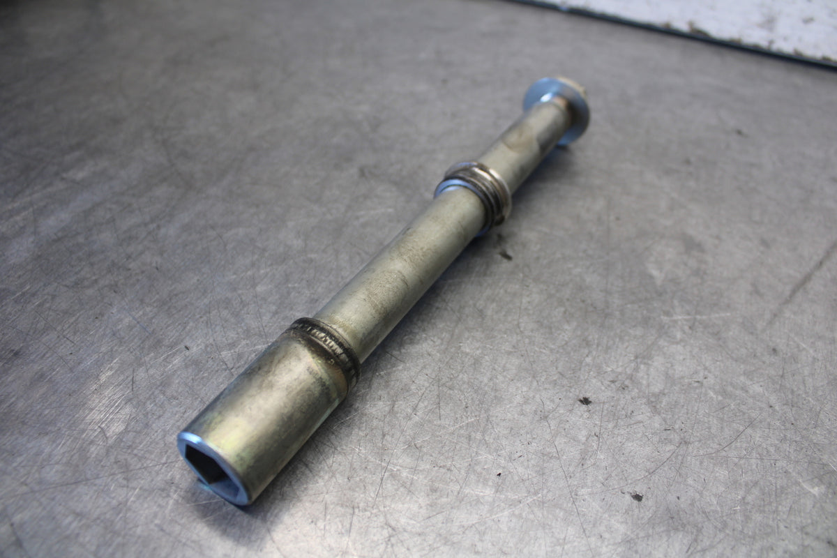 11-24 SUZUKI GSXR750 FRONT WHEEL RIM AXLE PIVOT BOLT BB687