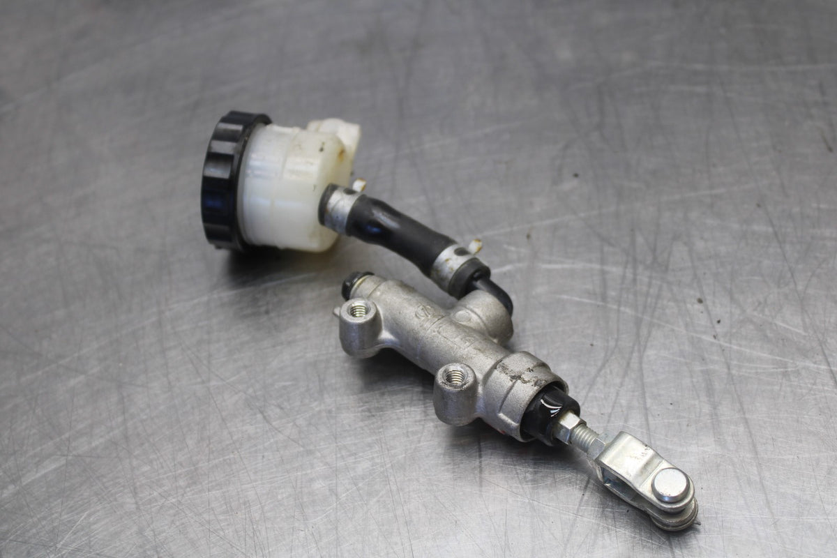 08 KAWASAKI VULCAN 1600 VN1600D NOMAD REAR BACK BRAKE MASTER CYLINDER BB904