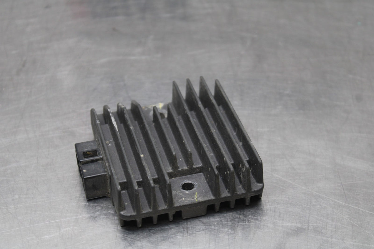 05 YAMAHA YZF R6 RECTIFIER VOLTAGE REGULATOR BB858