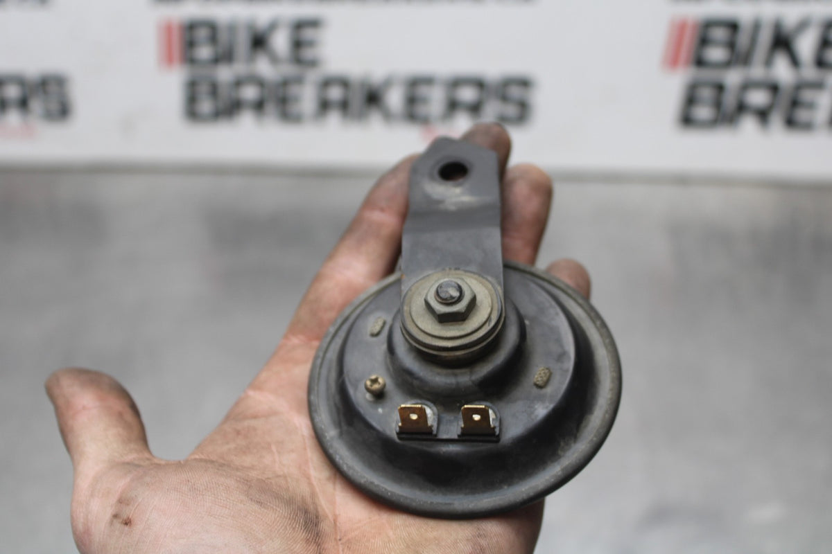 99-09 YAMAHA V STAR 1100 HORN SIGNAL BB853