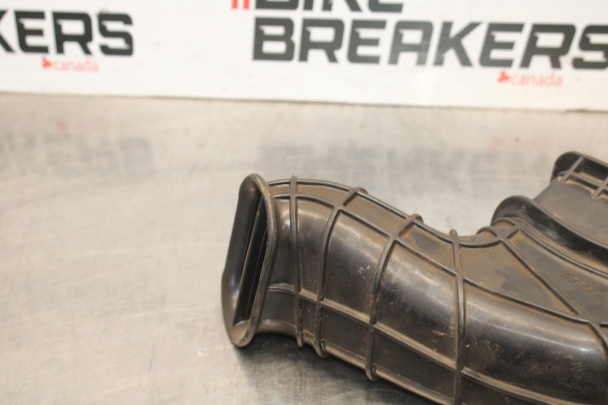 04-05 KAWASAKI NINJA ZX10R RIGHT LEFT AIR INTAKE DUCTS BB931