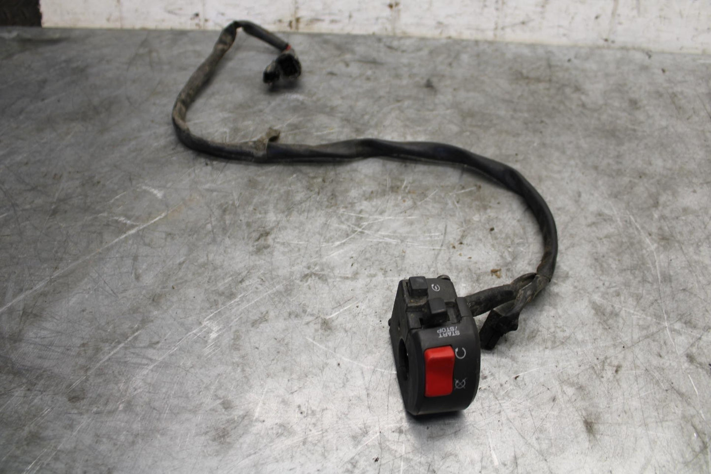 09-12 KAWASAKI NINJA ZX6R RIGHT CLIP ON HANDLE KILL OFF START SWITCH BB544