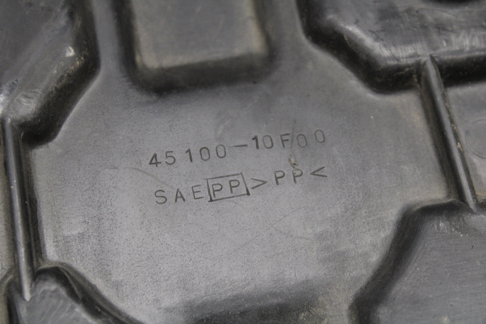 00 SUZUKI INTRUDER 1500 VL1500 FRONT DRIVERS SEAT BB761