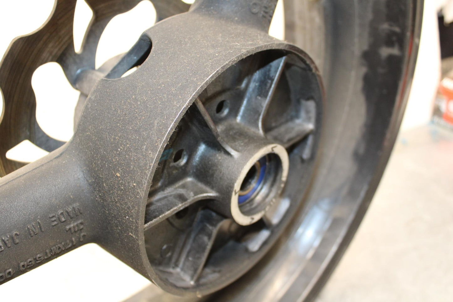1997 Suzuki Bandit 1200 GSF1200S REAR ROTOR AND REAR WHEEL BRAKE DISC BB559