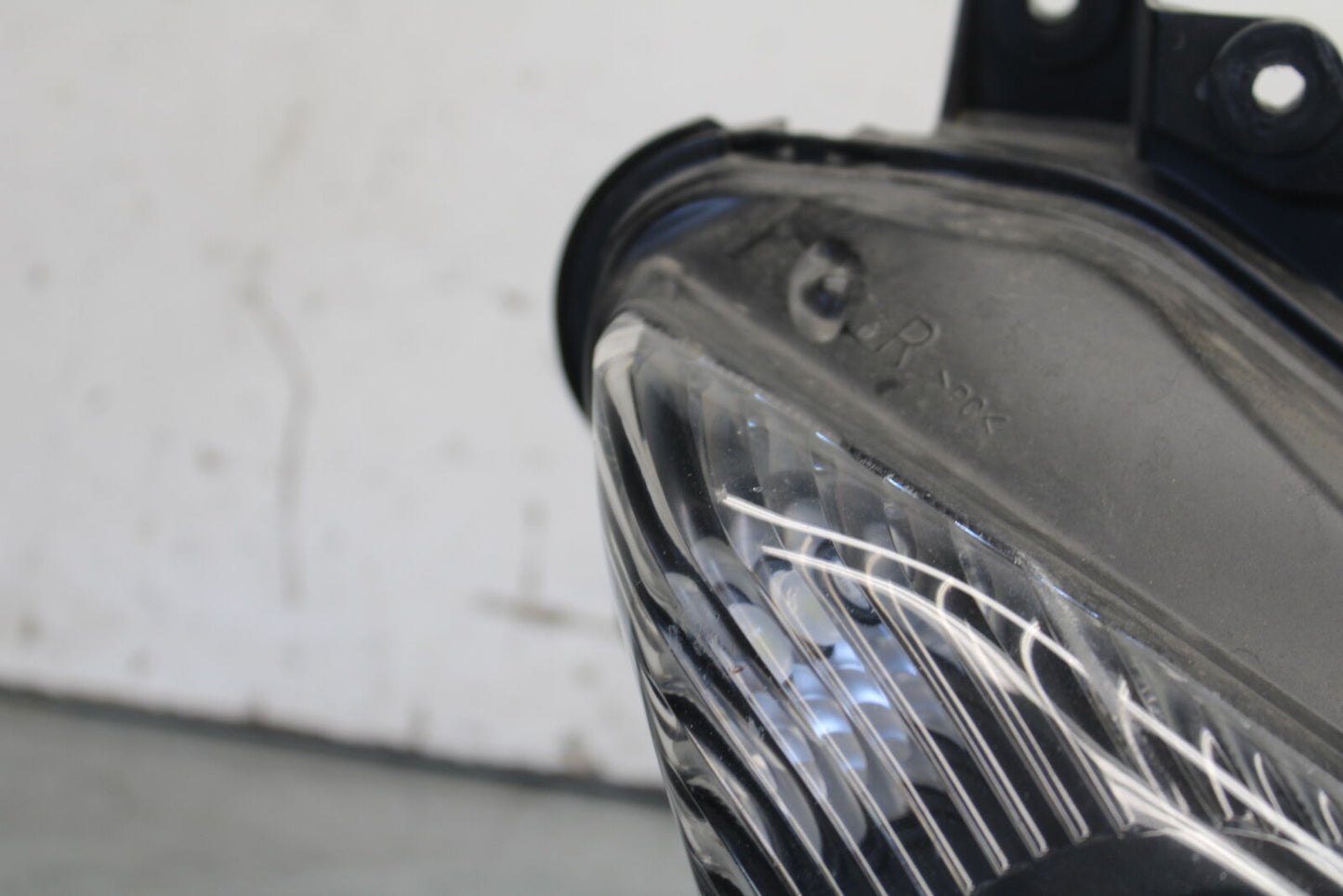 09-12 KAWASAKI NINJA ZX6R FRONT HEADLIGHT HEAD LIGHT LAMP 23007-0101 BB698