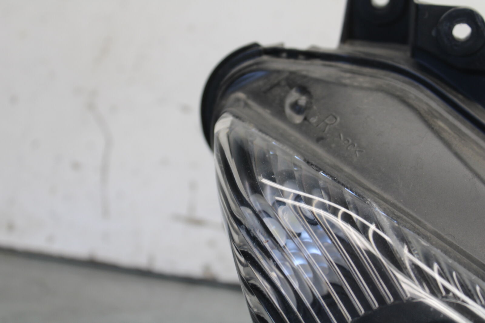 09-12 KAWASAKI NINJA ZX6R FRONT HEADLIGHT HEAD LIGHT LAMP 23007-0101 BB698