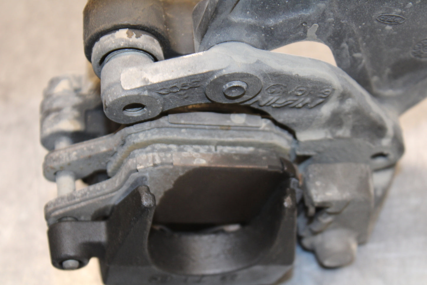 16-17 KAWASAKI VULCAN S 650 EN650 ABS REAR BRAKE CALIPER W MOUNT BRACKET  BB731