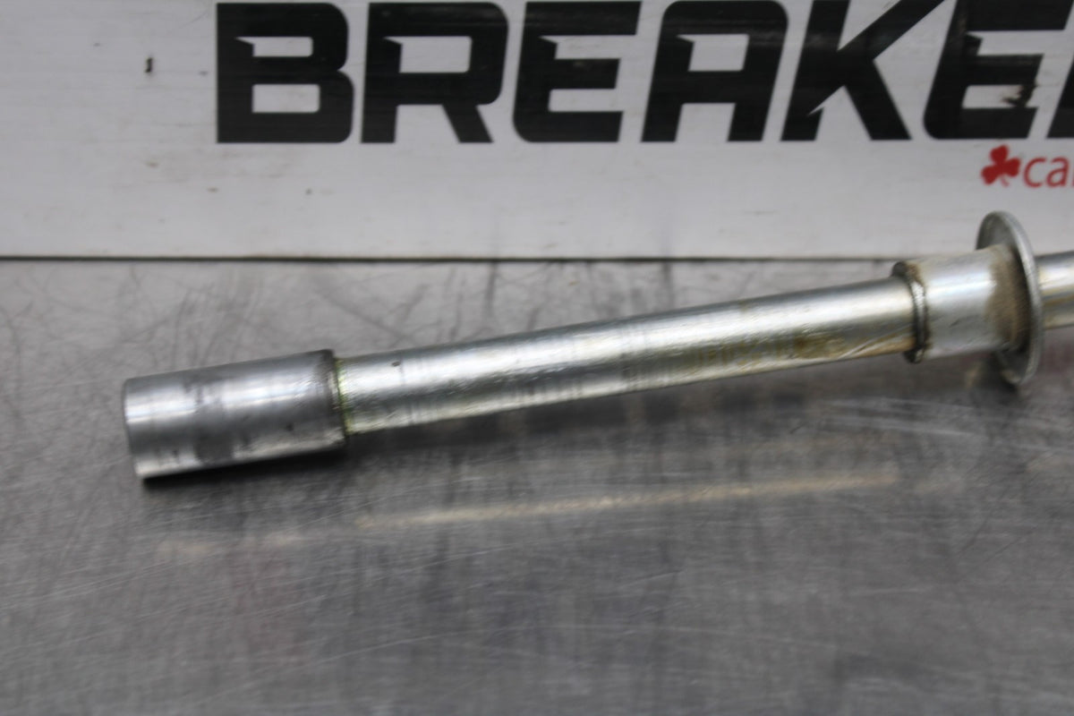 15 SUZUKI BOULEVARD C50 FRONT WHEEL RIM AXLE PIVOT BOLT BB775
