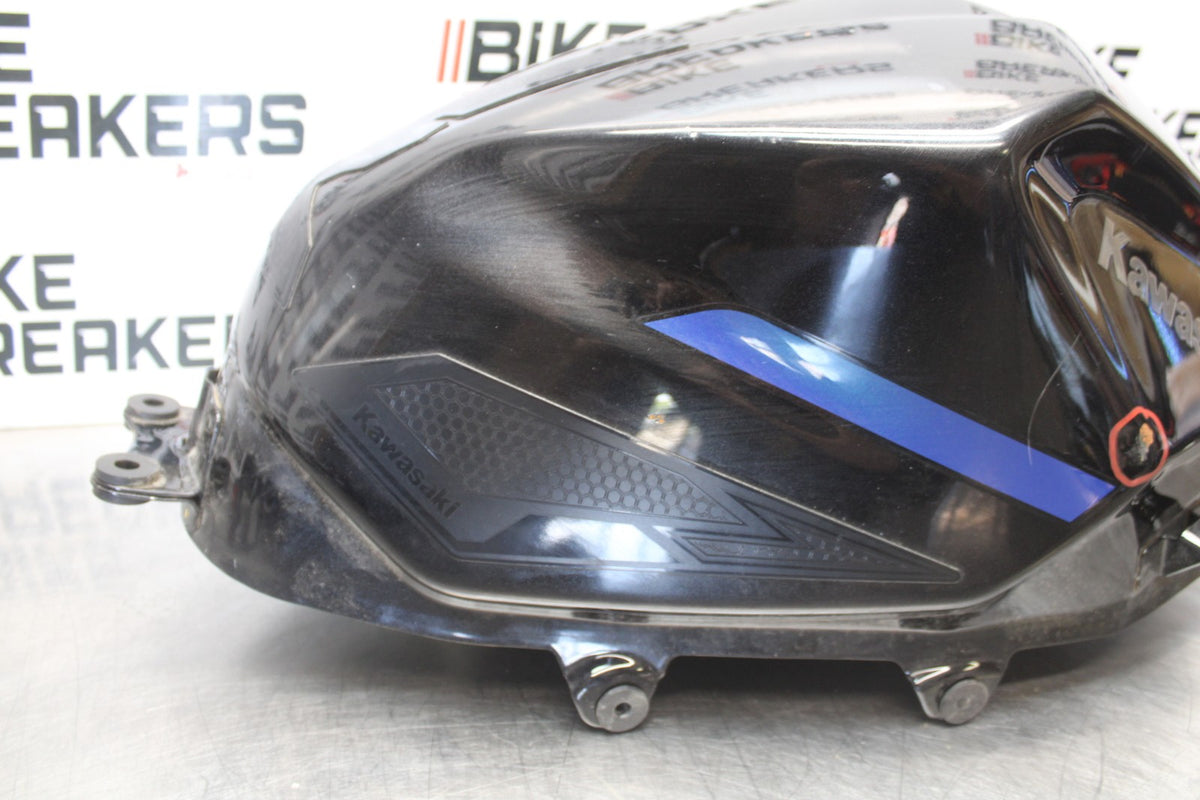 24-25 KAWASAKI NINJA 500 ABS GAS TANK FUEL CELL PETROL RESERVOIR BB899