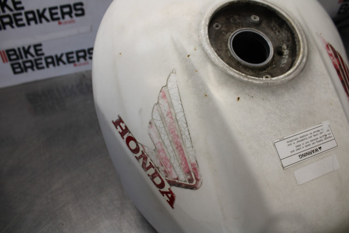 06-07 HONDA INTERCEPTOR 800 VFR800 GAS TANK FUEL CELL PETROL RESERVOIR BB917