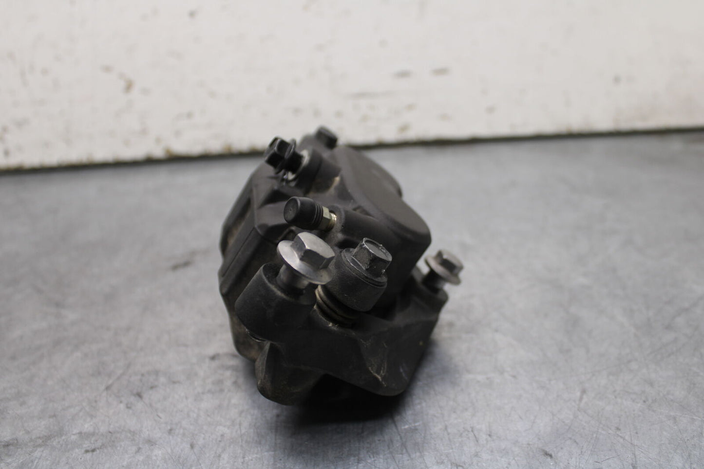 17-24 YAMAHA BOLT XVS950 LEFT FRONT BRAKE CALIPER BB729