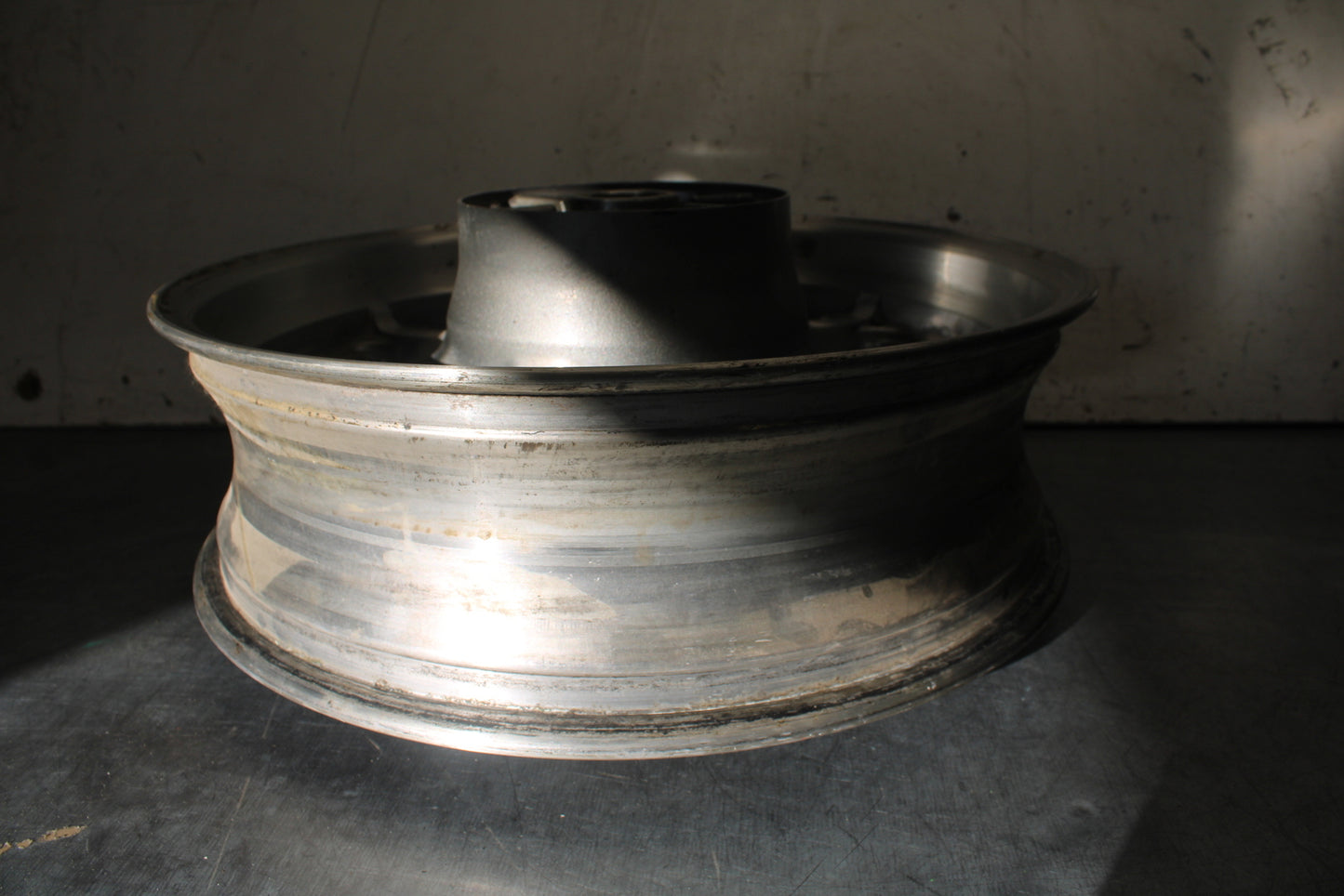 07-08 YAMAHA V STAR 1300 REAR WHEEL BACK RIM BB134