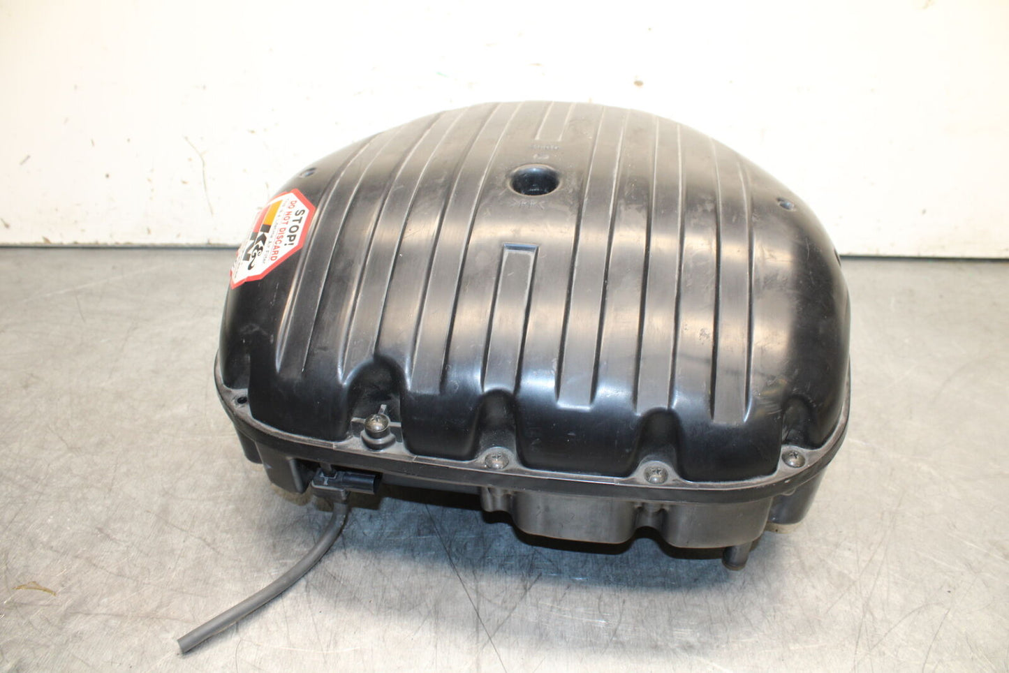 05-06 SUZUKI GSXR1000 AIRBOX AIR INTAKE FILTER BOX 13700-41G00 BB677