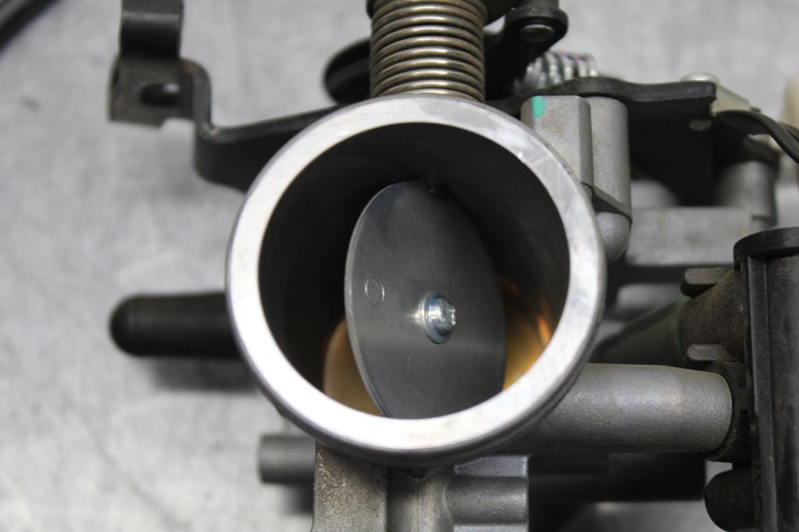 12-17 KAWASAKI NINJA 650 MAIN FUEL INJECTORS / THROTTLE BODIES BB129