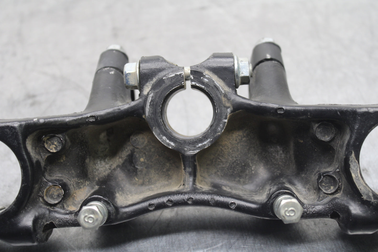 82-83 YAMAHA IT175 FORKS UPPER TRIPLE TREE CLAMP BB108