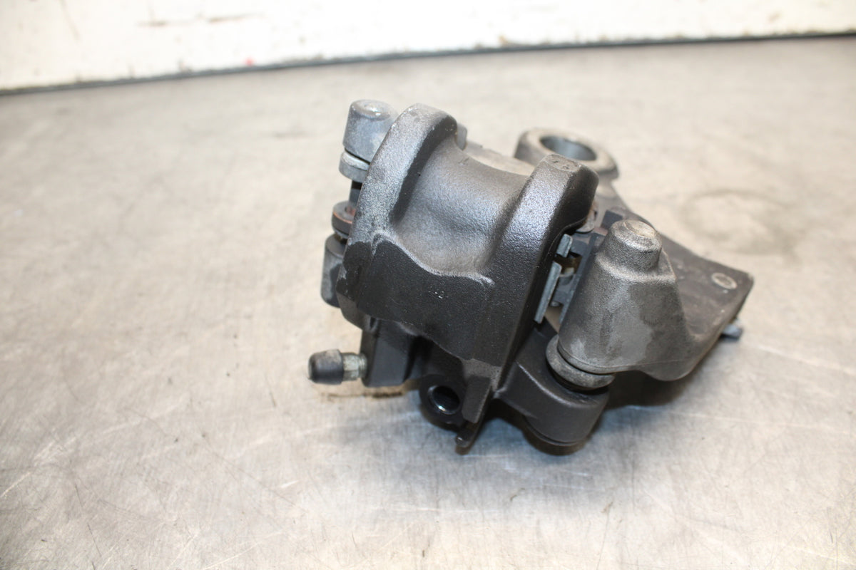 11-24 SUZUKI GSXR750 REAR BRAKE CALIPER W MOUNT BRACKET 69100-47H10-999  BB714