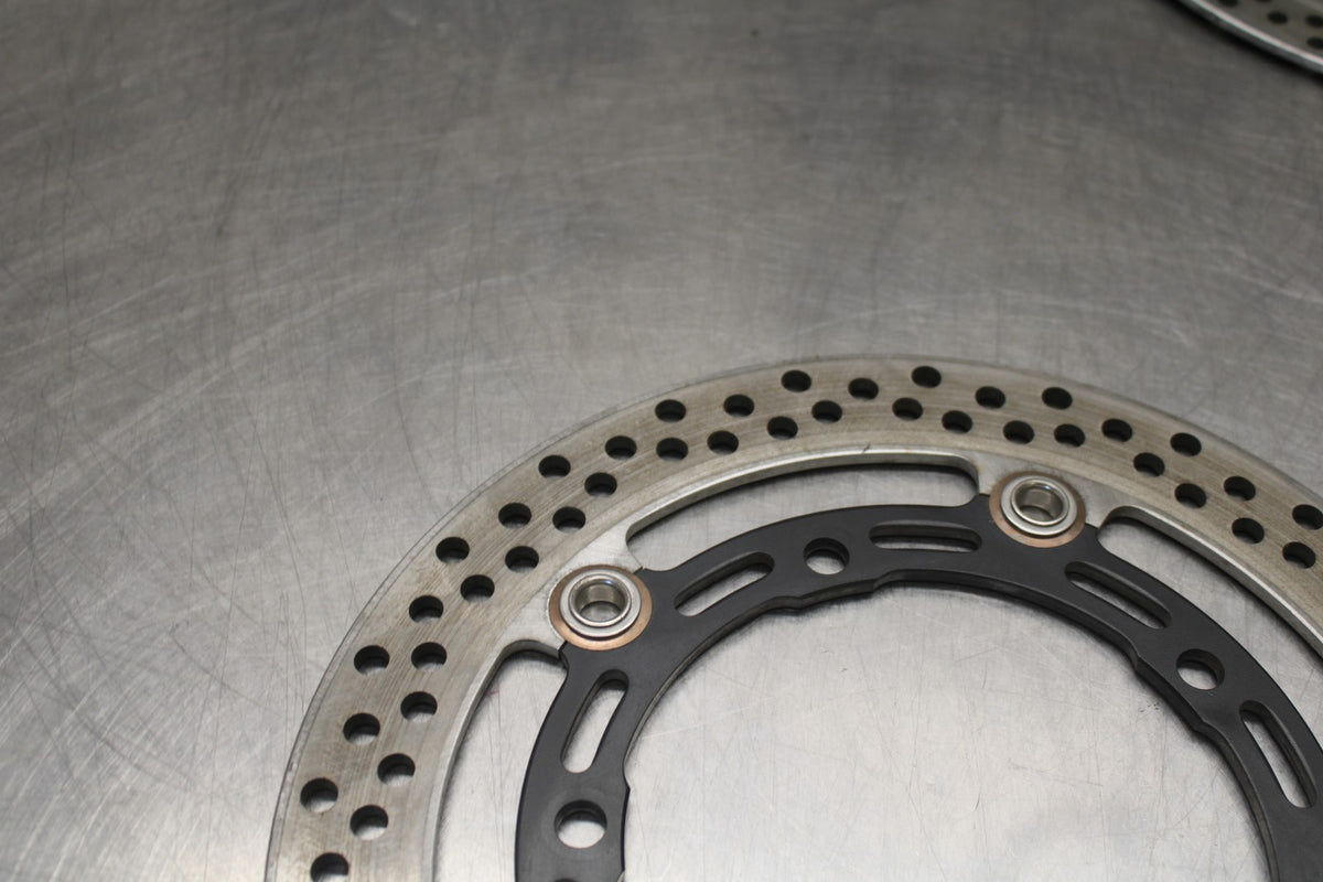 25 KAWASAKI Z900 FRONT LEFT RIGHT BRAKE ROTORS DISCS BB928