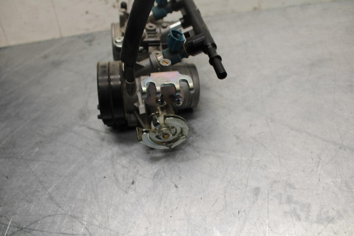 18-20 YAMAHA MT-07  MT-07 ABS MAIN FUEL INJECTORS / THROTTLE BODIES BB454