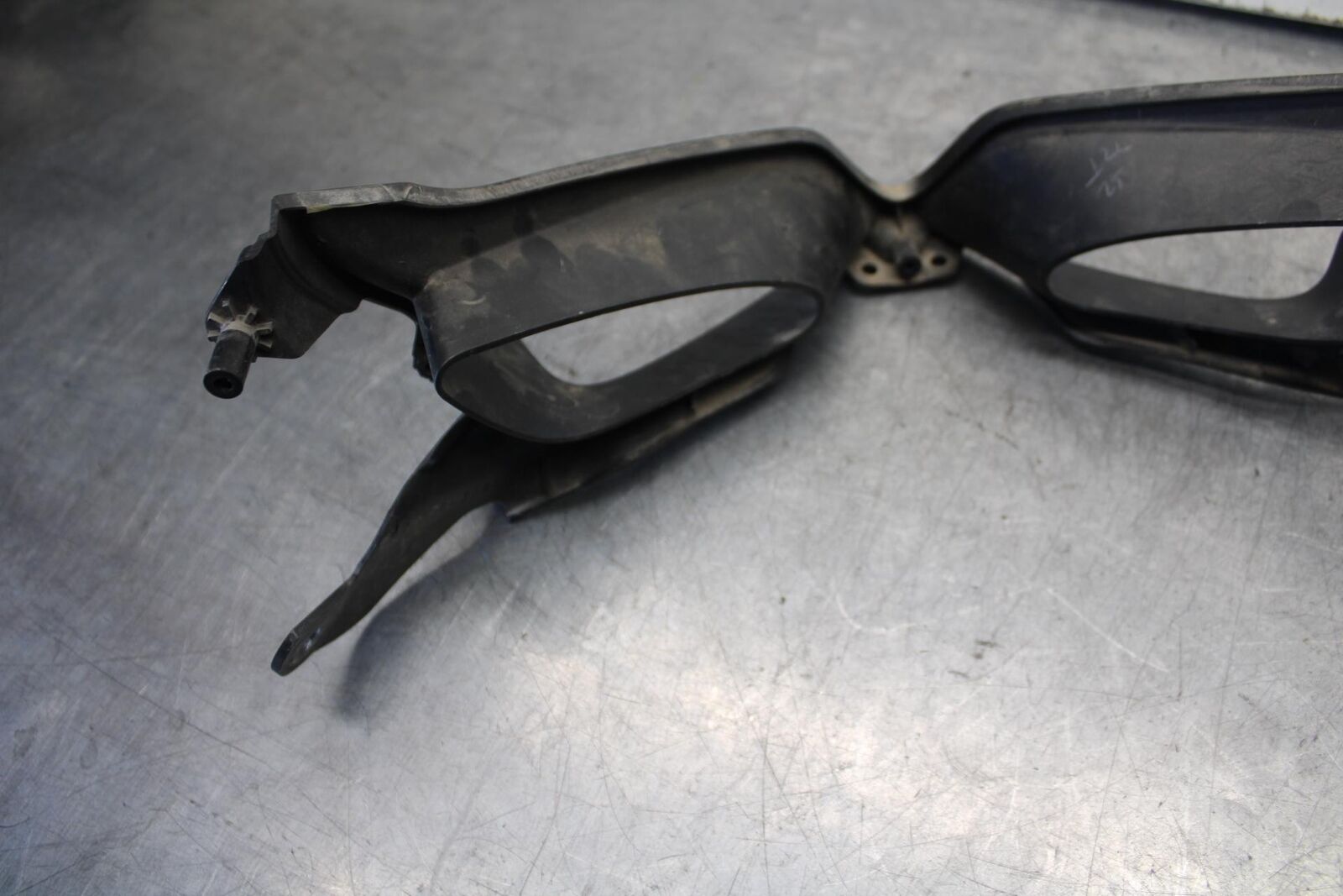 08-10 SUZUKI GSXR 600  FRONT CENTER COWL FAIRING BB101