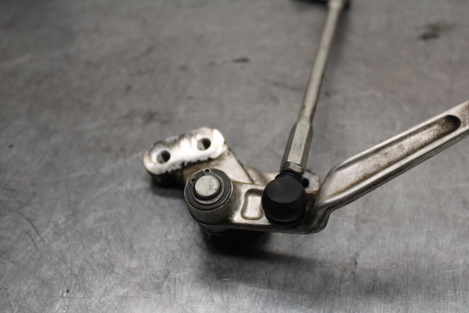 08-09 SUZUKI GSXR600 SHIFTER LINKAGE SHIFT LINK PEDAL BB728