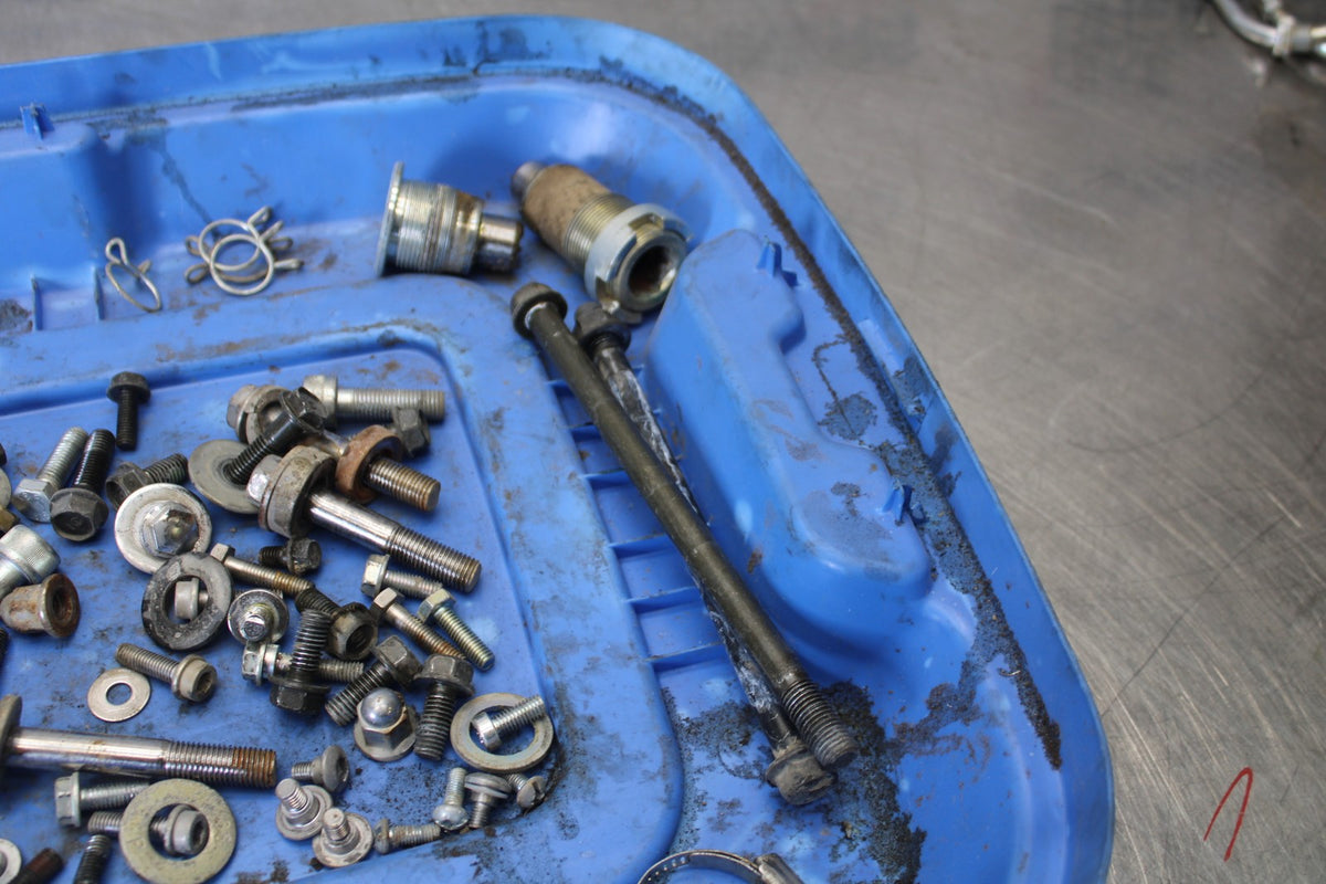 03-08 HONDA VTX1300C MOUNTING BOLTS HARDWARE SCREWS BB868