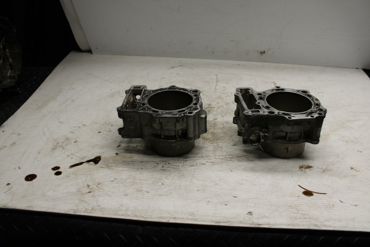 03-05 SUZUKI SV1000 ENGINE MOTOR PISTON CYLINDERS BLOCK JUG BB296