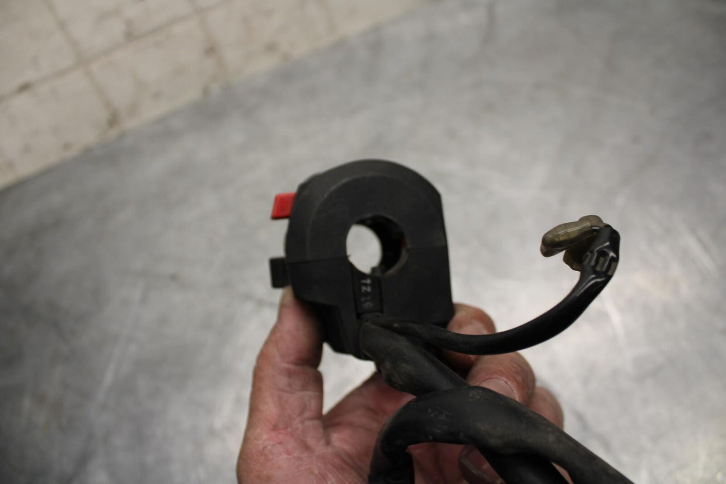 2008 Suzuki GSXR1000 LEFT CLIP ON HANDLE HORN SIGNALS SWITCH SWITCHES BB519